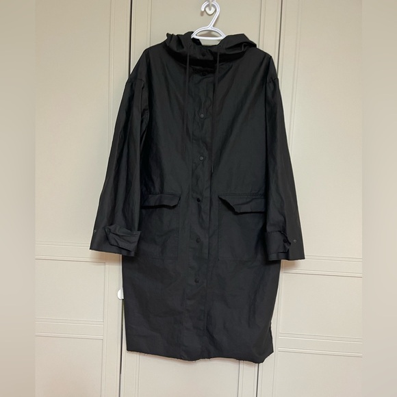 Oak and Fort Hooded Snap Down Raincoat - Picture 2 of 11